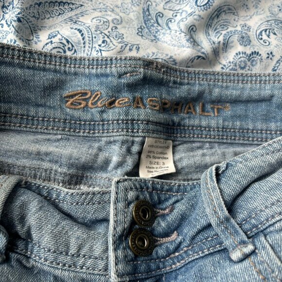 Vintage cuffed denim low rise shorts, size 3 - Picture 2 of 3